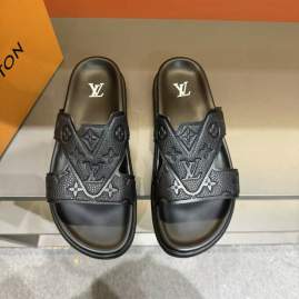Picture of Louis Vuitton Slippers _SKULVsz38-45mnq0254651